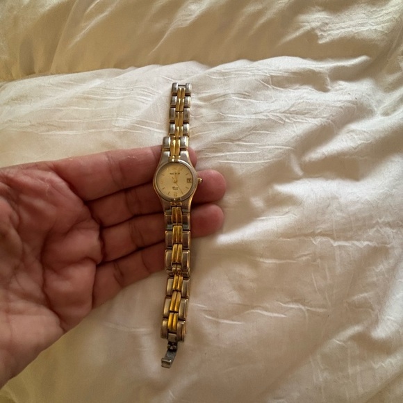 Two-Tone Women\'s Watch with Gold and Silver Accents